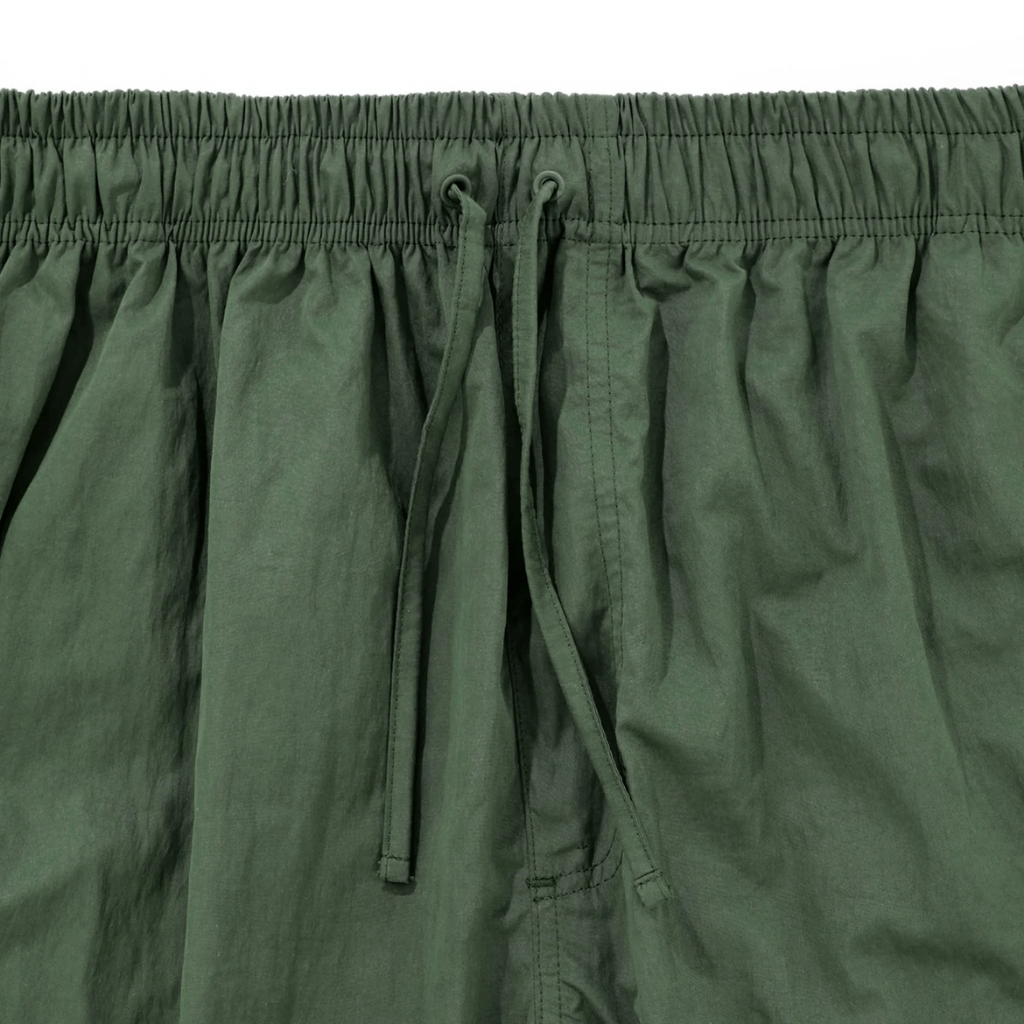 TRUE PARACHUTE BERMUDA SHORTS VERDES