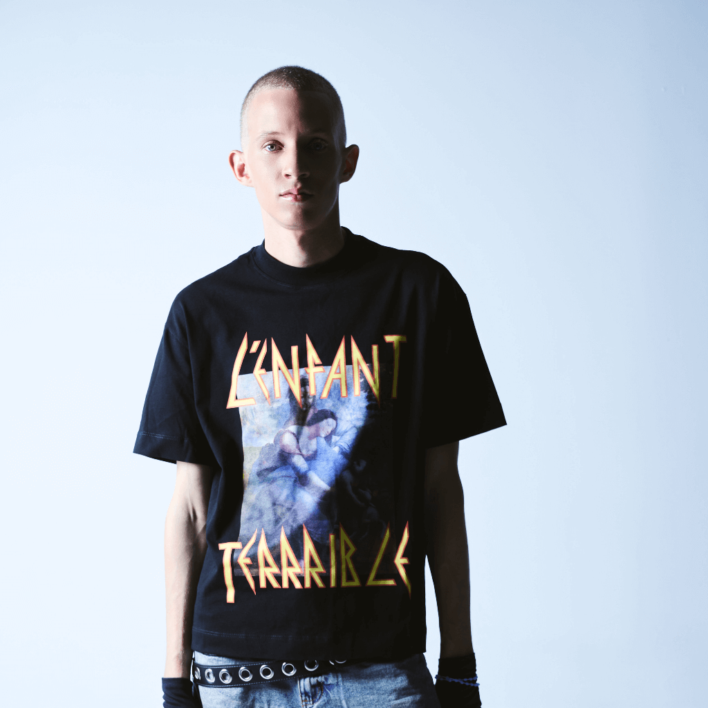 SINNERS FREE JESUS L'ENFANT TERRIBLE CAMISETA OVERSIZE NEGRA