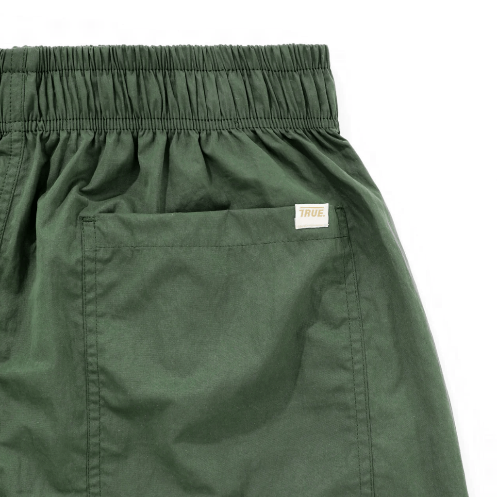 TRUE PARACHUTE BERMUDA SHORTS VERDES
