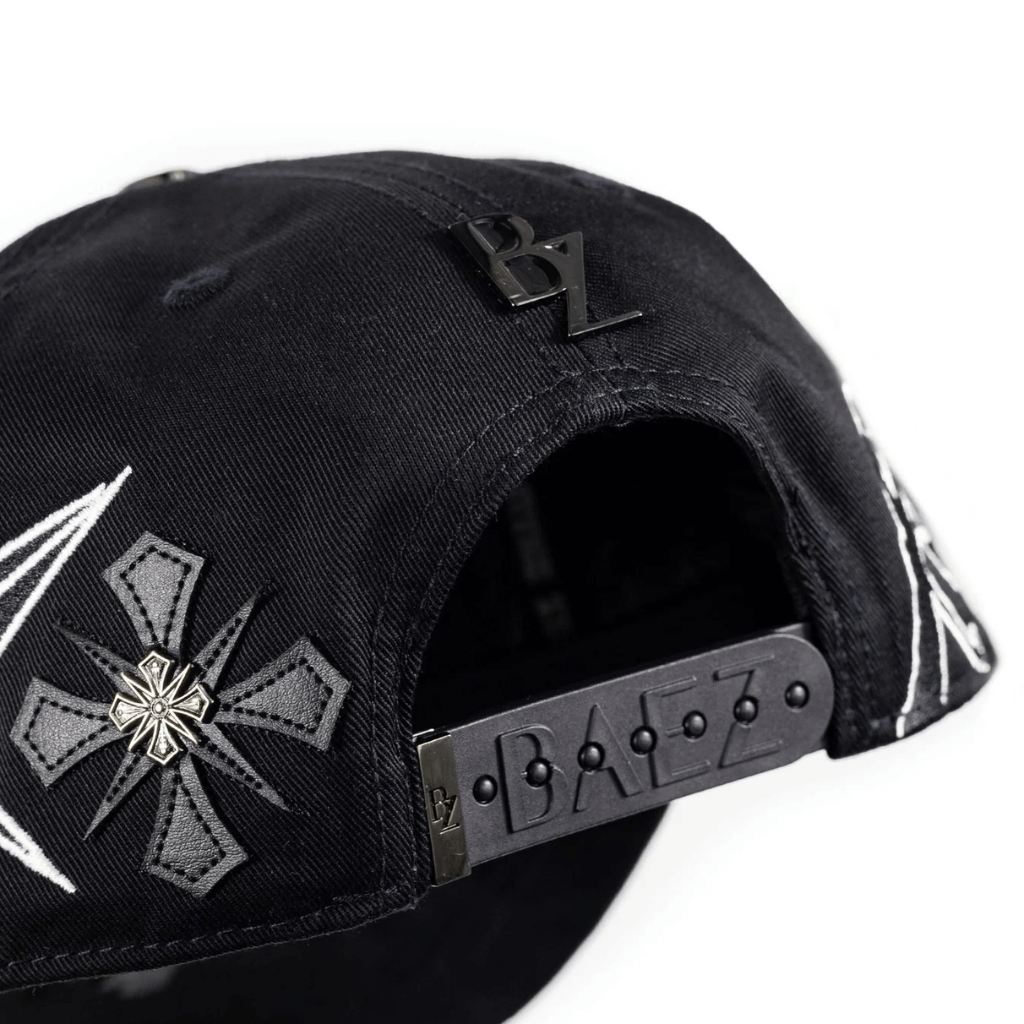 BAEZ x MIKE TOWERS "EASY MONEY BABY" GORRA AJUSTABLE NEGRA