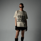 SINNERS FREE JESUS CAMISETA OVERSIZE BEIGE
