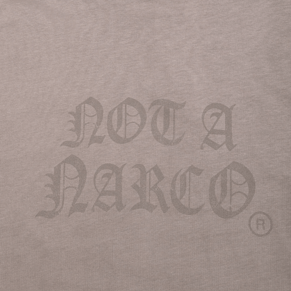 SINNERS NOT A NARCO CAMISETA BOXY CAFE