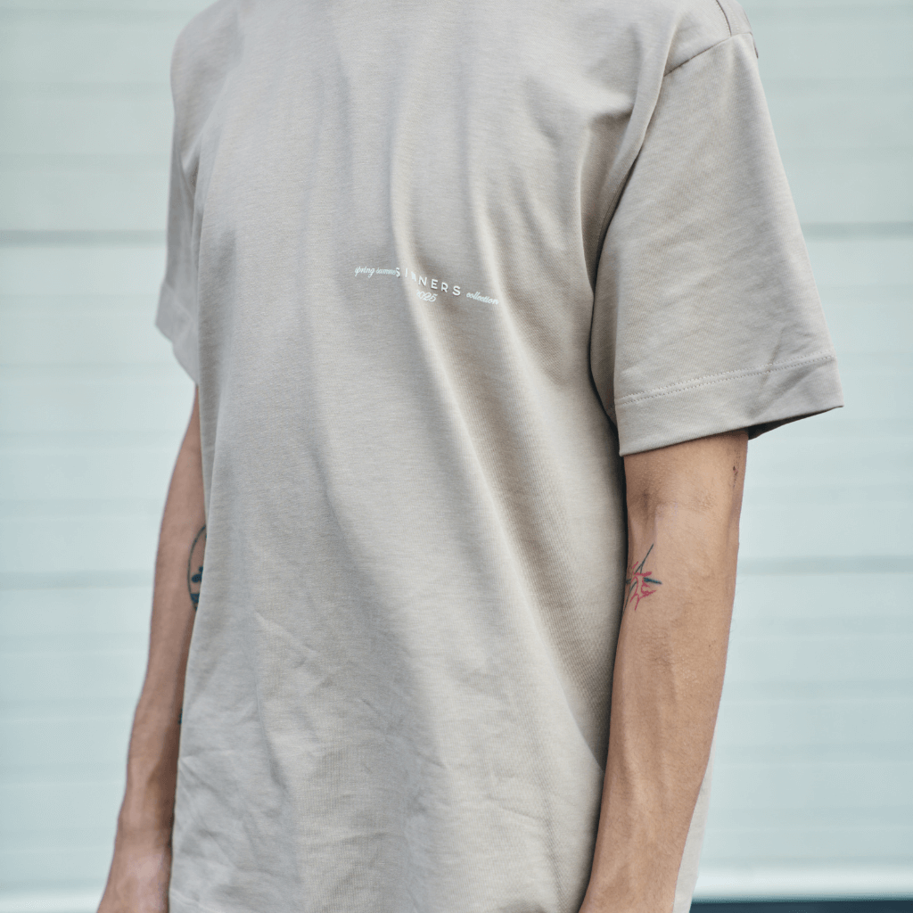 SINNERS GARMENTS CAMISETA REGULAR BEIGE