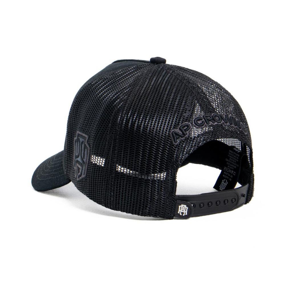 AP CROWN GODS LANGUAGE EVOQUE GORRA AJUSTABLE NEGRA