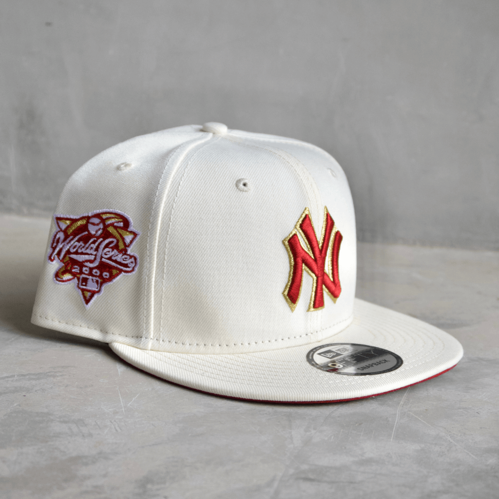 NEW ERA 9FIFTY MLB NY YANKEES CHROME COLLECTION GORRA AJUSTABLE BEIGE / ROJO