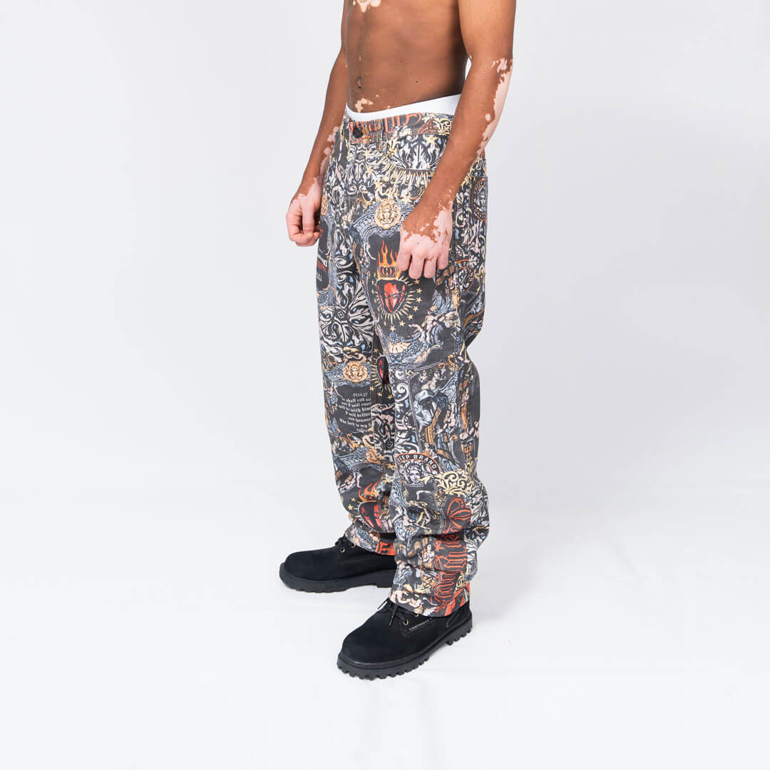 CREEP BRAND RELIQUIES PANTALON DENIM ESTAMPADO