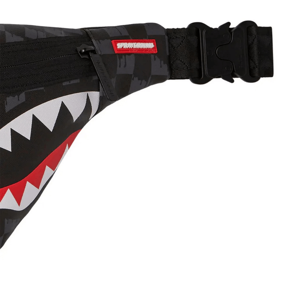 RIÑONERA SPRAYGROUND DRIP CHECK SHARK CROSSBODY NEGRA