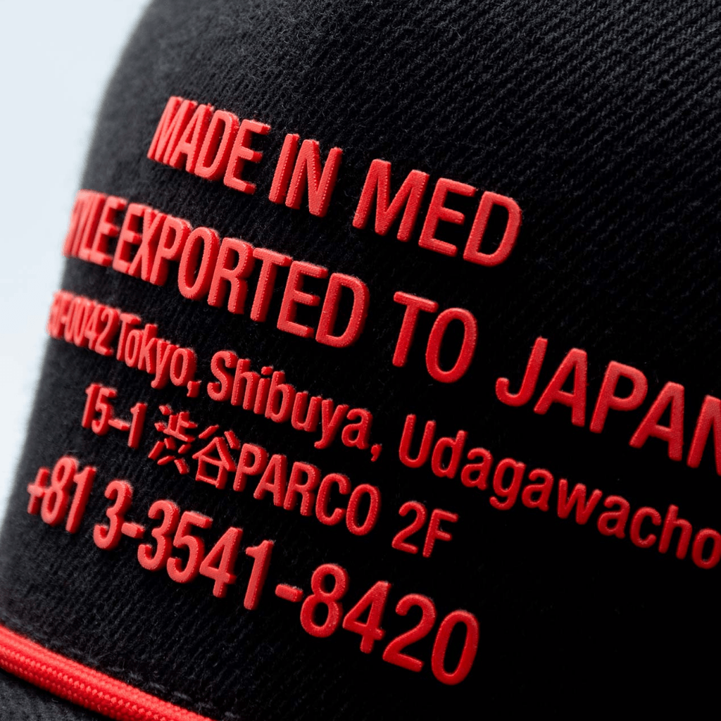 CULTURE WISE KONBINI GORRA AJUSTABLE NEGRA ROJO JAPAN