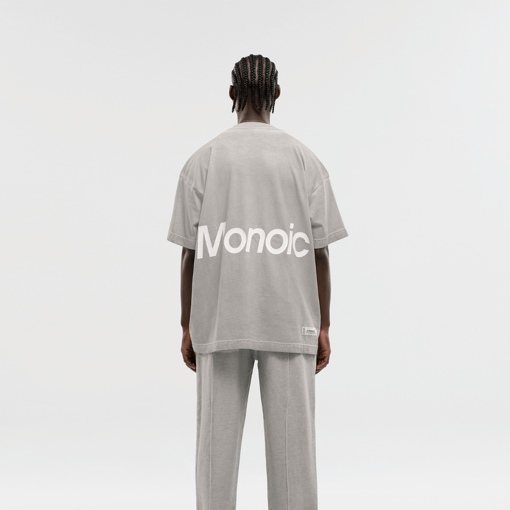 MONOIC TIMELESS V2 CAMISETA LOGO OVERSIZED GRIS DESGASTADO