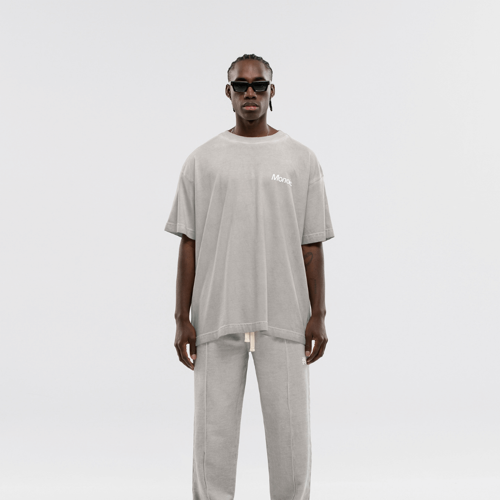 MONOIC TIMELESS V2 CAMISETA LOGO OVERSIZED GRIS DESGASTADO