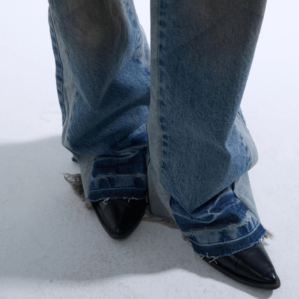 SINNERS DIRTY FLARED JEANS