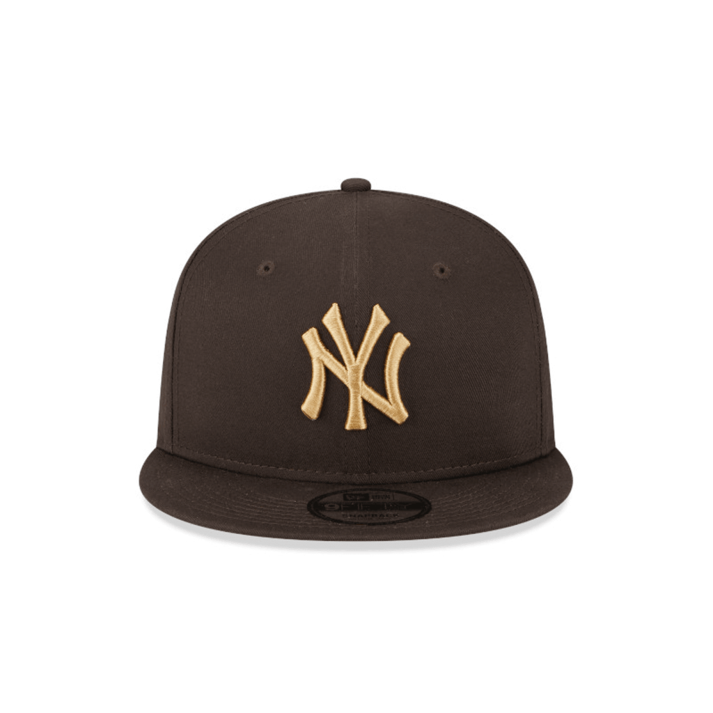 NEW ERA 9FIFTY MLB NEW YORK YANKEES ESSENTIAL COLLECTION GORRA AJUSTABLE CAFE