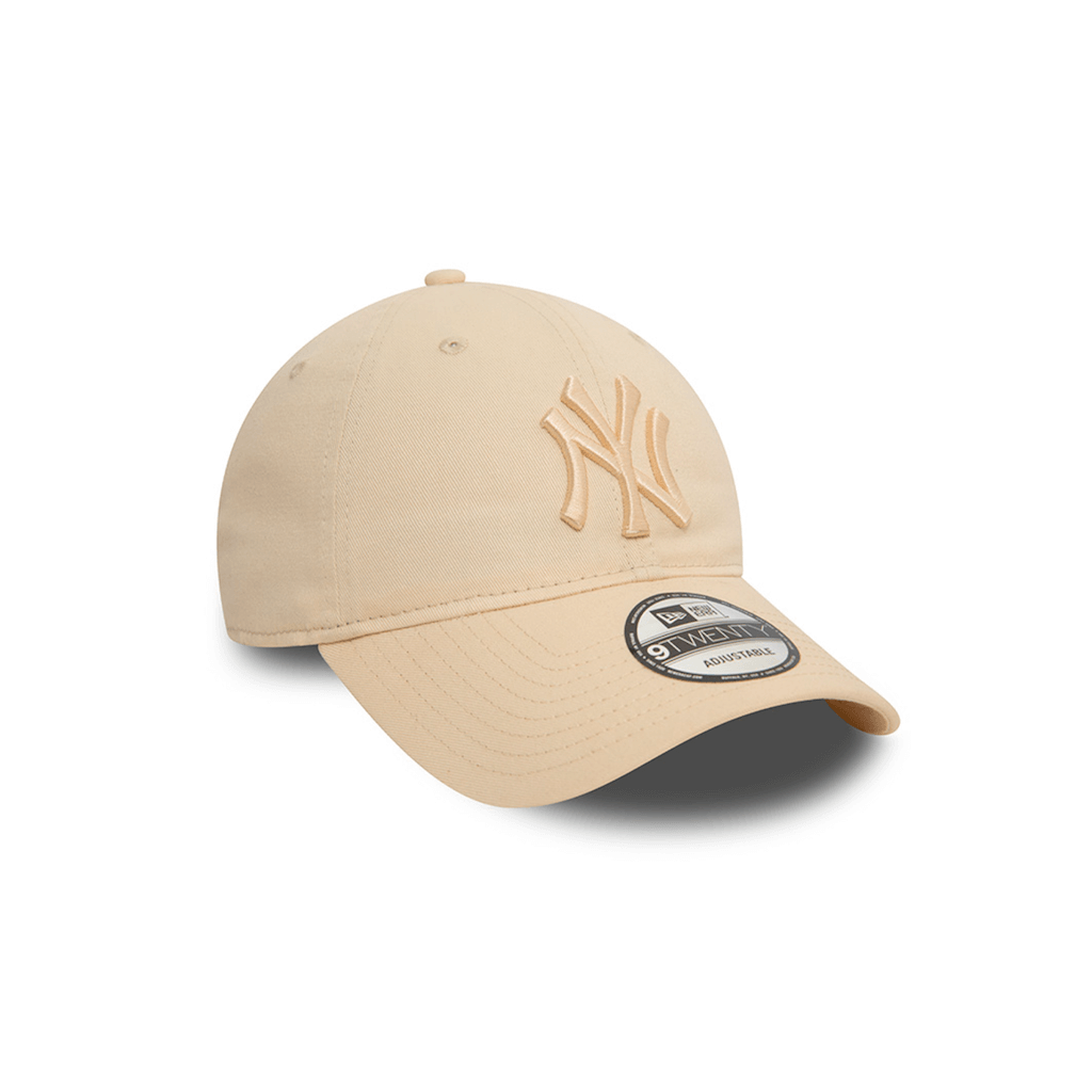 NEW ERA 9TWENTY MLB NEW YORK YANKEES LEAGUE ESSENTIALS COLLECTION GORRA AJUSTABLE BEIGE