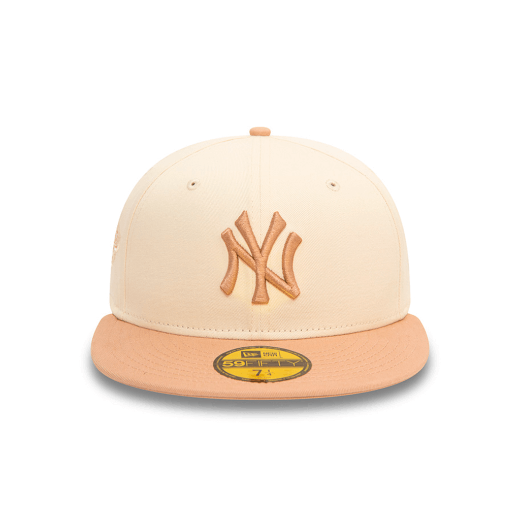 NEW ERA 59FIFTY MLB NEW YORK YANKEES SIDE PATCH COLLECTION GORRA CERRADA BEIGE