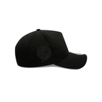 NEW ERA 9FORTY E-FRAME MLB NEW YORK YANKEES MONOCHROME BLACK LOGO GORRA AJUSTABLE NEGRO
