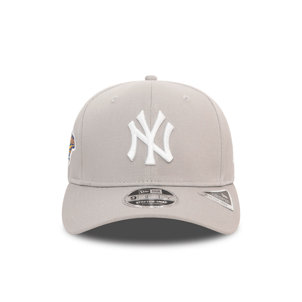 NEW ERA 9FIFTY MLB NEW YORK YANKEES WORLD SERIES COLLECTION GORRA AJUSTABLE GRIS