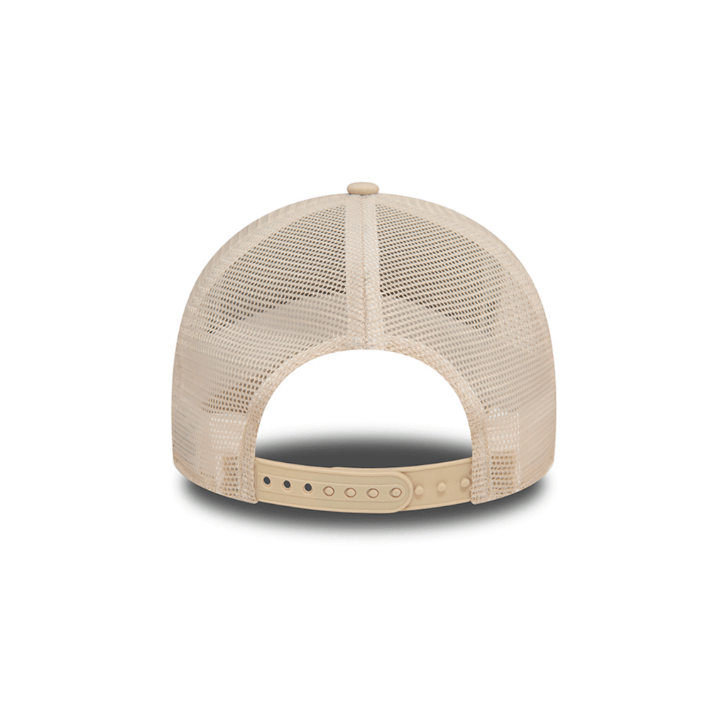 NEW ERA 9FORTY MLB NEW YORK YANKEES METALLIC LOGO GORRA TRUCKER AJUSTABLE BEIGE