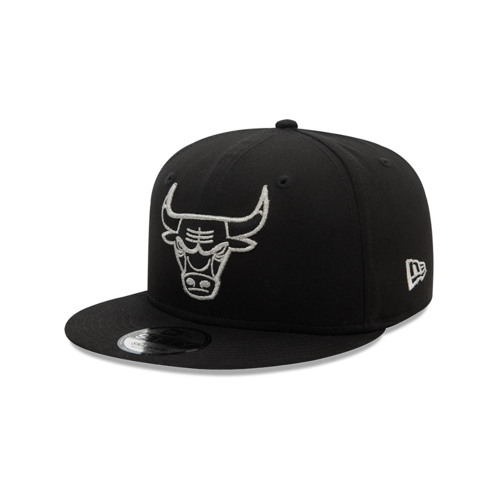 NEW ERA 9FIFTY NBA CHICAGO BULLS METALLIC OUTLINE GORRA AJUSTABLE NEGRA