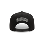 NEW ERA 9FIFTY NBA CHICAGO BULLS METALLIC OUTLINE GORRA AJUSTABLE NEGRA