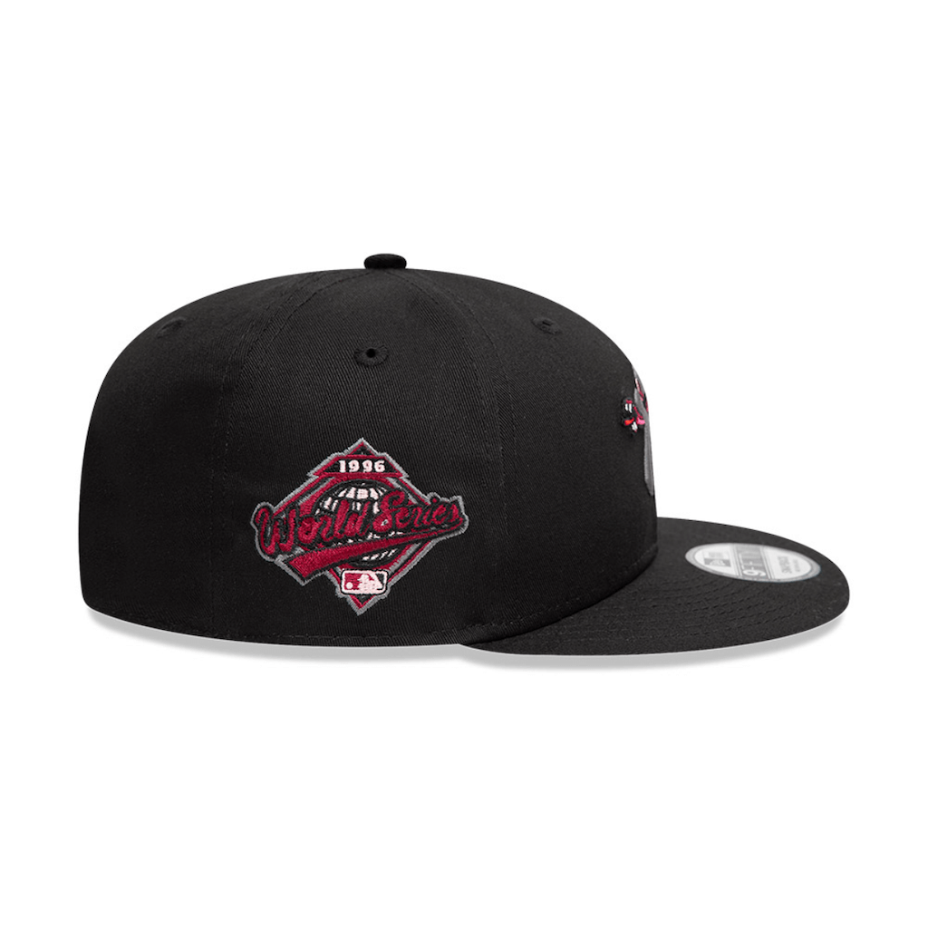 NEW ERA 9FIFTY MLB NEW YORK YANKEES SNAKE ICON GORRA AJUSTABLE NEGRA