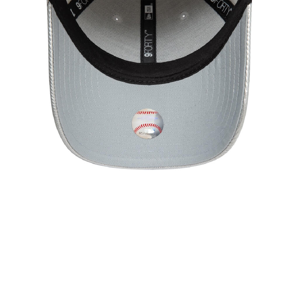 NEW ERA 9FORTY MLB NEW YORK YANKEES METALLIC DENIM GORRA AJUSTABLE GRIS