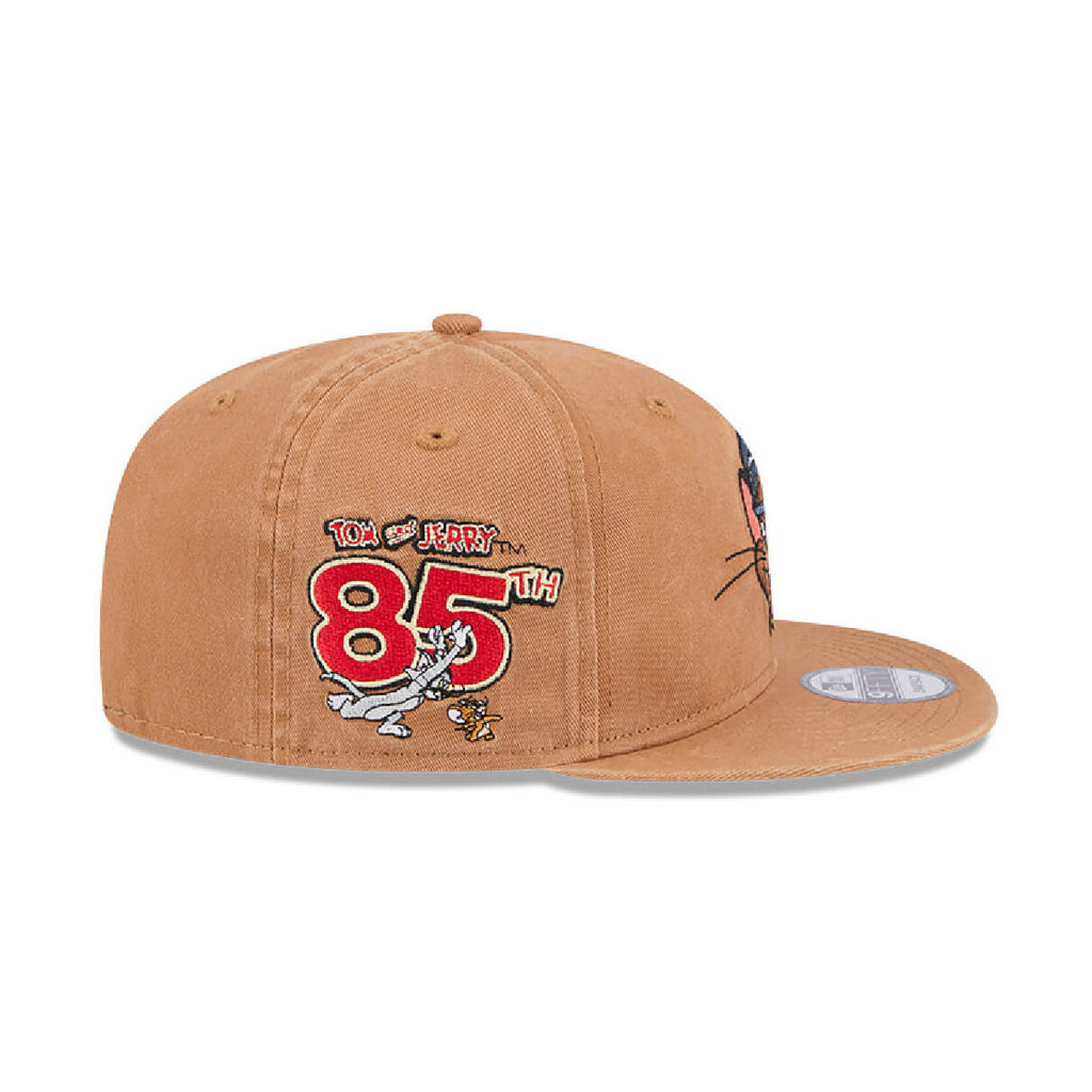 NEW ERA 9FIFTY ENTRETENIMIENTO TOM & JERRY NA ECOM CUSTOMS JANUARY GORRA AJUSTABLE BEIGE
