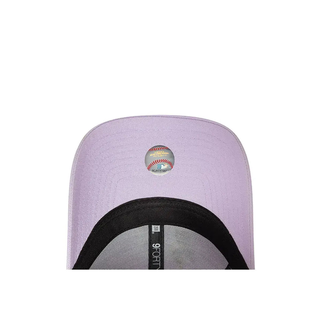 NEW ERA 9FORTY MLB NEW YORK YANKEES FLORAL GORRA AJUSTABLE MORADO