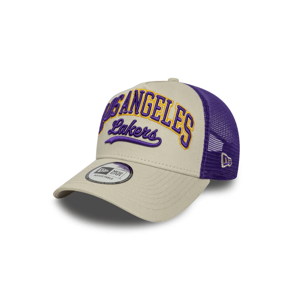 NEW ERA 9FORTY NBA LOS ANGELES LAKERS SCRIPT GORRA AJUSTABLE BEIGE