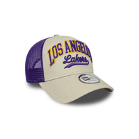 NEW ERA 9FORTY NBA LOS ANGELES LAKERS SCRIPT GORRA AJUSTABLE BEIGE