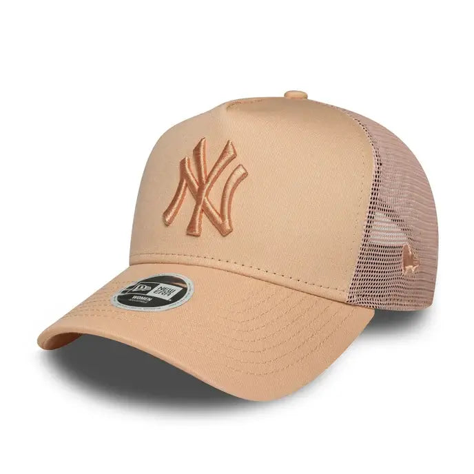 NEW ERA 9FORTY MLB NEW YORK YANKEES LEAGUE ESSENTIALS GORRA TRUCKER AJUSTABLE ROSA