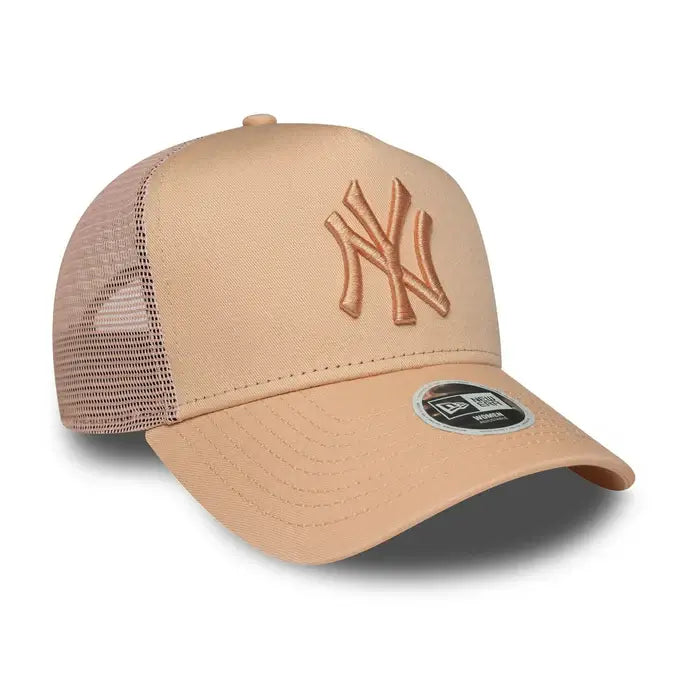 NEW ERA 9FORTY MLB NEW YORK YANKEES LEAGUE ESSENTIALS GORRA TRUCKER AJUSTABLE ROSA