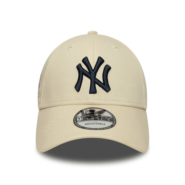 NEW ERA 9FORTY MLB NEW YORK YANKEES SIDE PATCH GORRA AJUSTABLE BEIGE