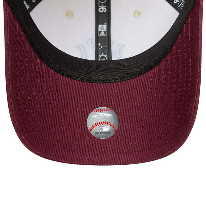 NEW ERA 9FORTY MLB NEW YORK YANKEES 1949 WS PATCH GORRA AJUSTABLE BEIGE
