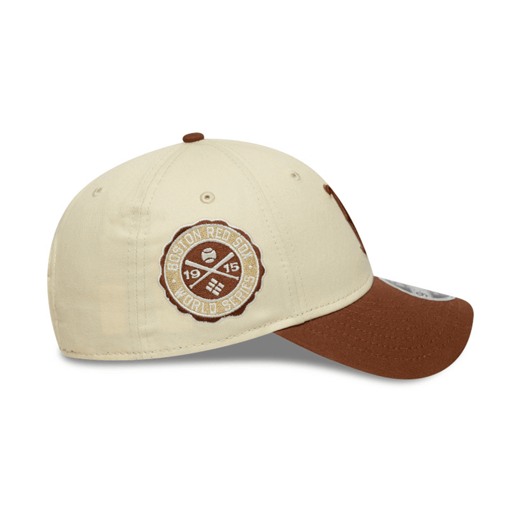 NEW ERA 9FORTY MLB BOSTON RED SOX 1915 WS PATCH GORRA AJUSTABLE BEIGE