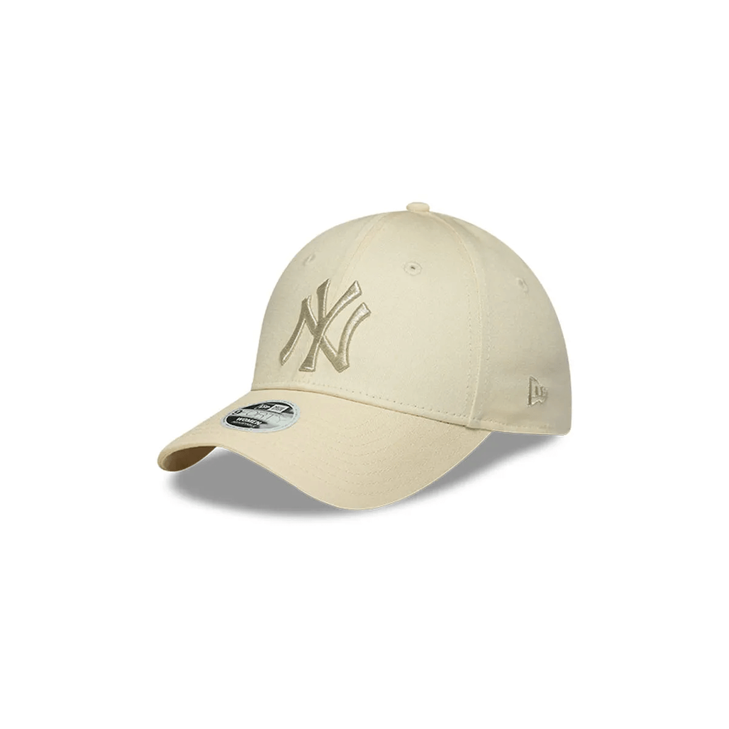 NEW ERA 9FORTY MLB NEW YORK YANKEES METALLIC LOGO GORRA AJUSTABLE BEIGE