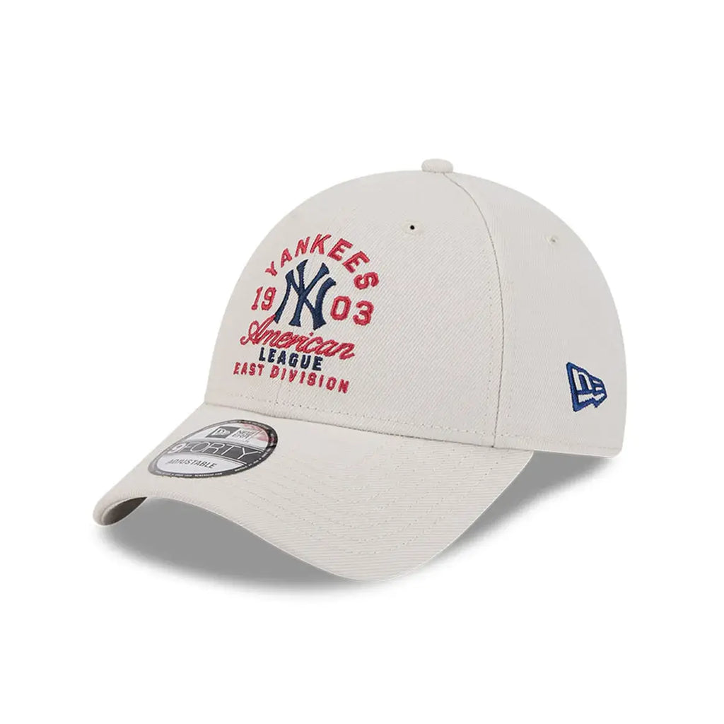 NEW ERA 9FORTY MLB NEW YORK YANKEES ARCH GORRA AJUSTABLE BEIGE