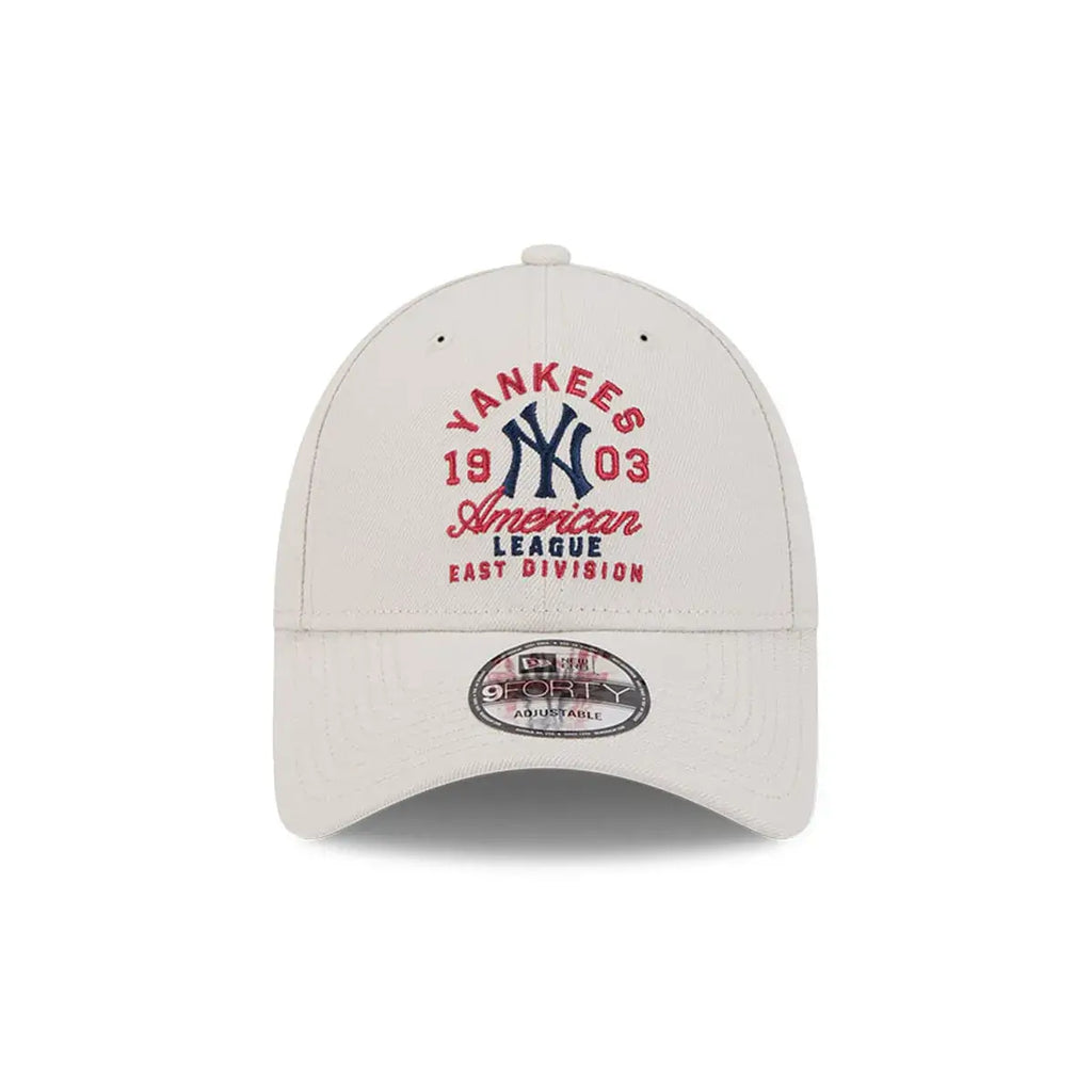 NEW ERA 9FORTY MLB NEW YORK YANKEES ARCH GORRA AJUSTABLE BEIGE