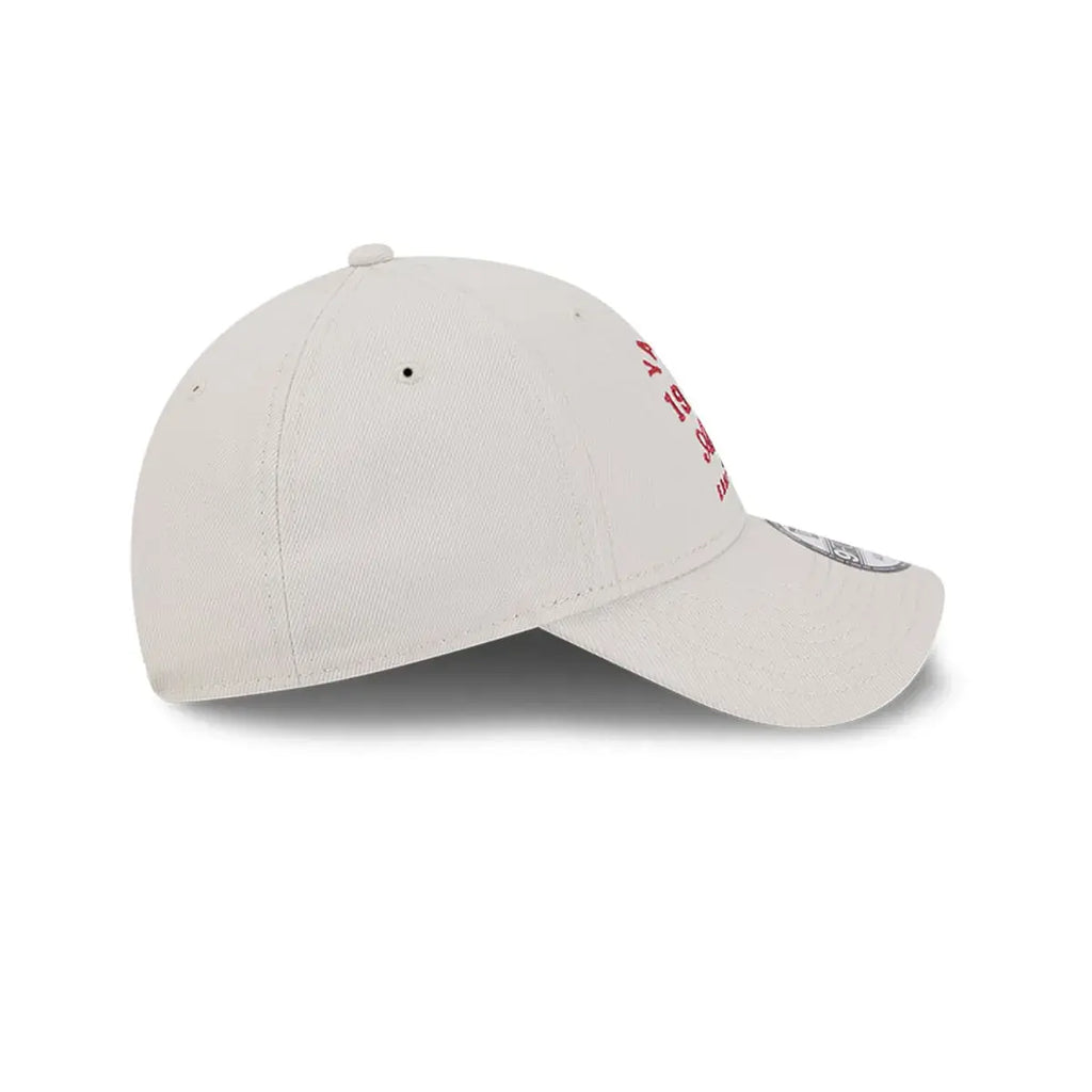 NEW ERA 9FORTY MLB NEW YORK YANKEES ARCH GORRA AJUSTABLE BEIGE
