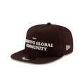 NEW ERA GOLFER TRUE CREATIVE GLOBLAL COMMUNITY GORRA AJUSTABLE CAFE