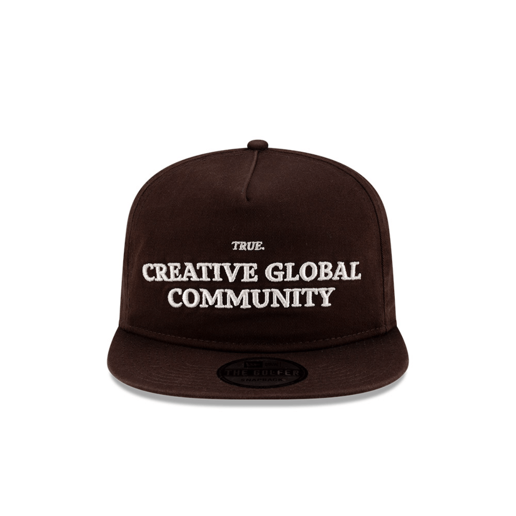 NEW ERA GOLFER TRUE CREATIVE GLOBLAL COMMUNITY GORRA AJUSTABLE CAFE