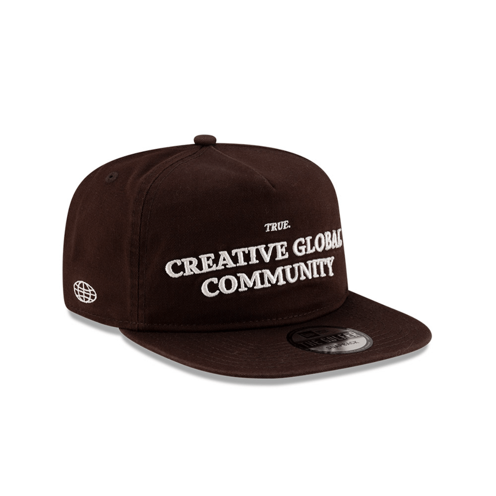 NEW ERA GOLFER TRUE CREATIVE GLOBLAL COMMUNITY GORRA AJUSTABLE CAFE