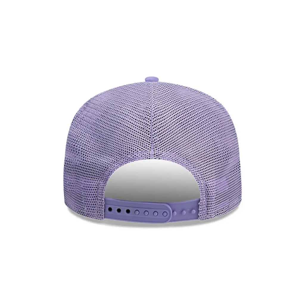 NEW ERA 9FIFTY ENTRETENIMIENTO LOONEY TUNES NA ECOM CUSTOMS JUNE GORRA AJUSTABLE MORADO