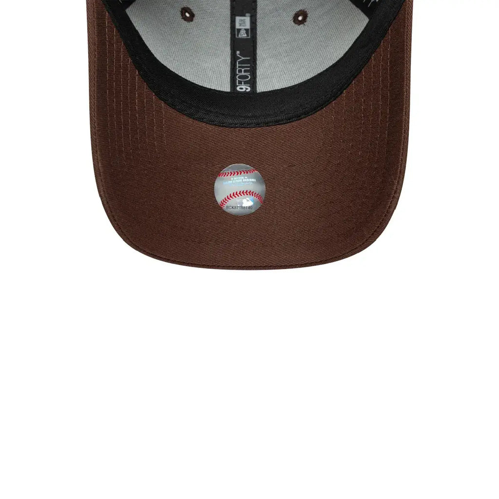 NEW ERA 9FORTY MLB NEW YORK YANKEES TEAM OUTLINE GORRA AJUSTABLE CAFE