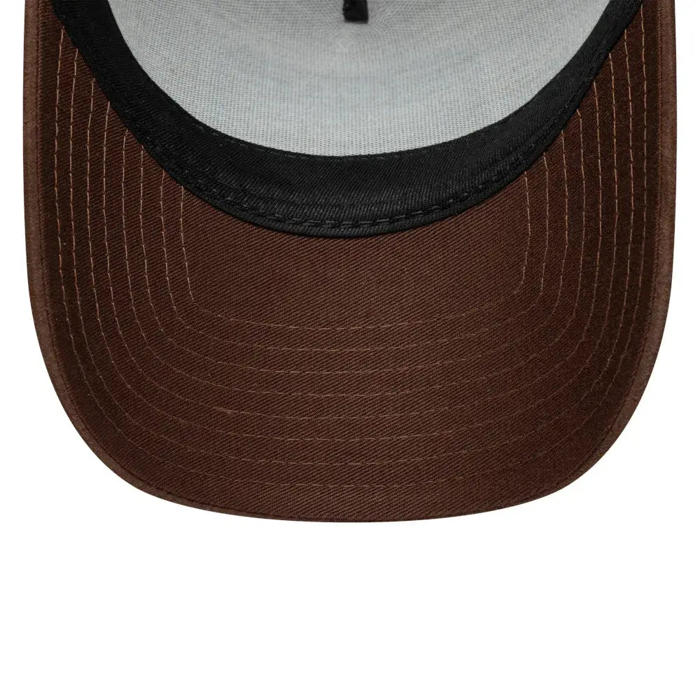 NEW ERA 9FORTY E-FRAME NE NEW ERA SUEDE NE PATCH GORRA AJUSTABLE BEIGE CAFE