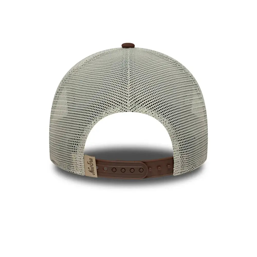 NEW ERA 9FORTY TRUCKER NE NEW ERA NE PATCH GORRA AJUSTABLE CAFE