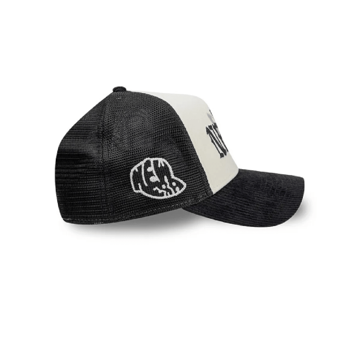 NEW ERA 9FORTY A-FRAME  NEW ERA OLD ENGLISH GORRA AJUSTABLE BLANCA