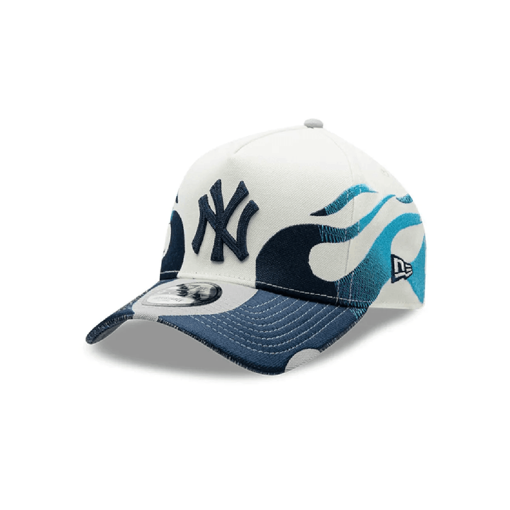 NEW ERA 9FORTY A-FRAME MLB NEW YORK YANKEES FLAME GORRA AJUSTABLE BLANCA