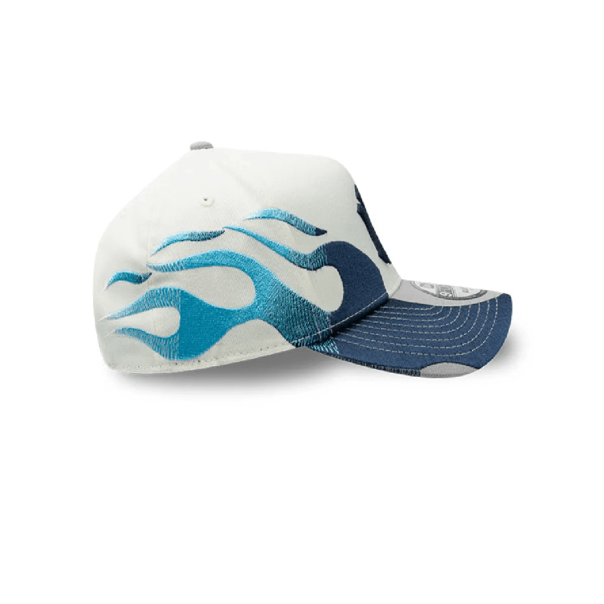 NEW ERA 9FORTY A-FRAME MLB NEW YORK YANKEES FLAME GORRA AJUSTABLE BLANCA