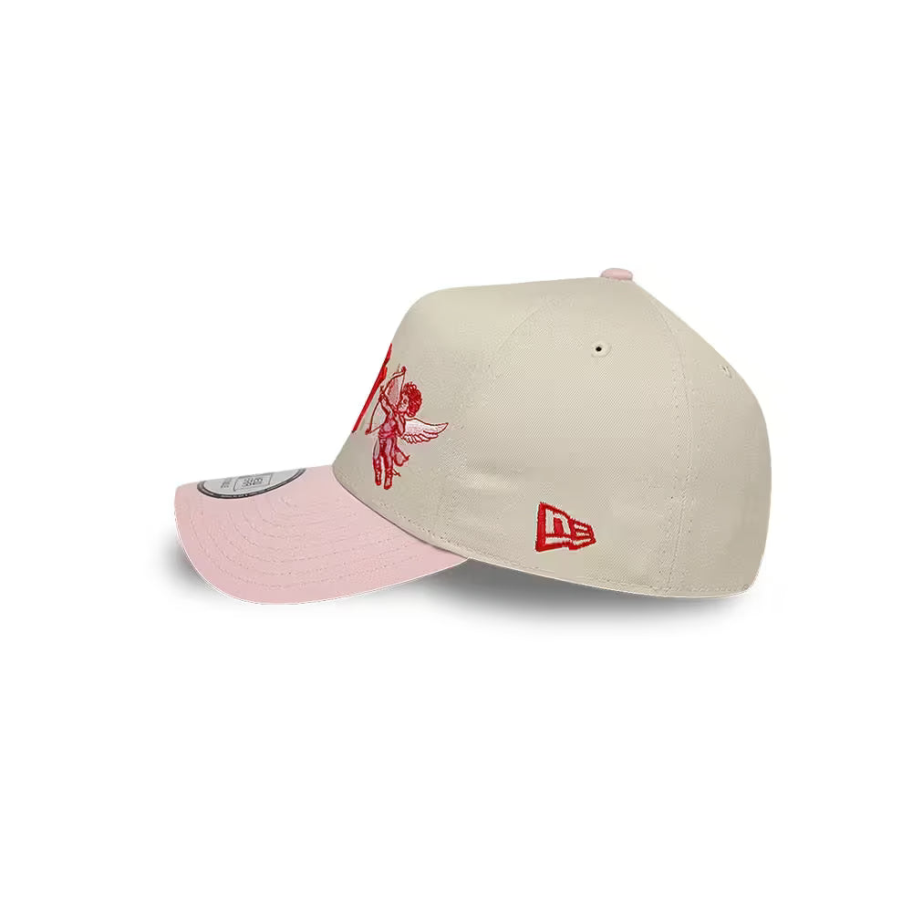 NEW ERA 9FORTY E-FRAME MLB NEW YORK YANKEES VALENTINES GORRA AJUSTABLE BEIGE