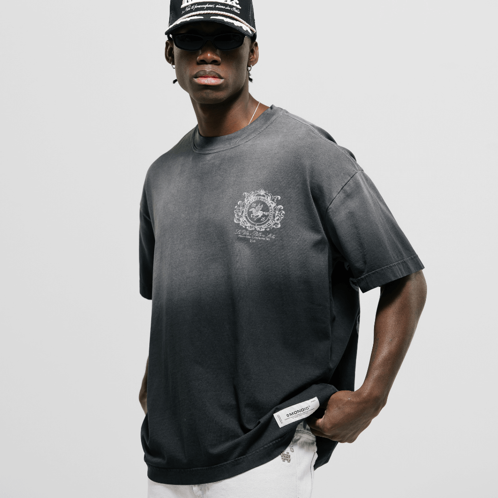 MONOIC TUTTO BENE I CAMISETA OVERSIZED CAVALLO NEGRO DESGASTADO